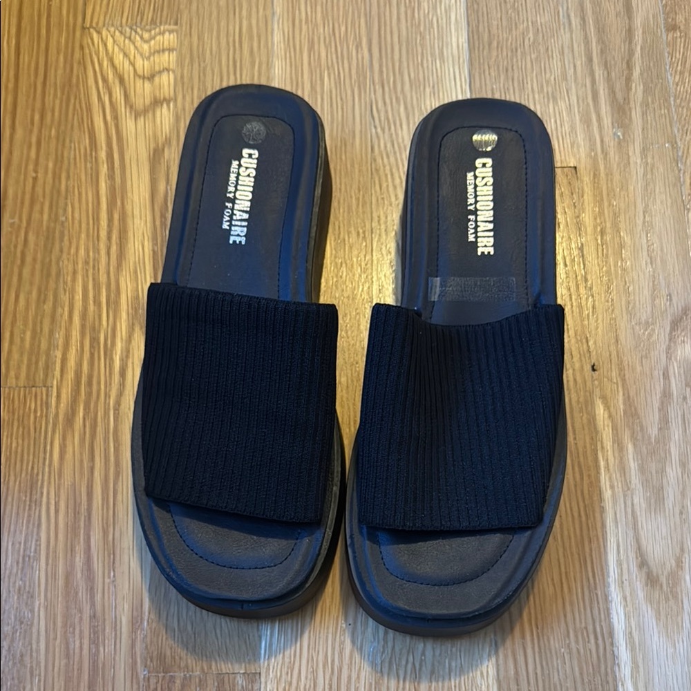 Cushions ire Black Slide Sandals